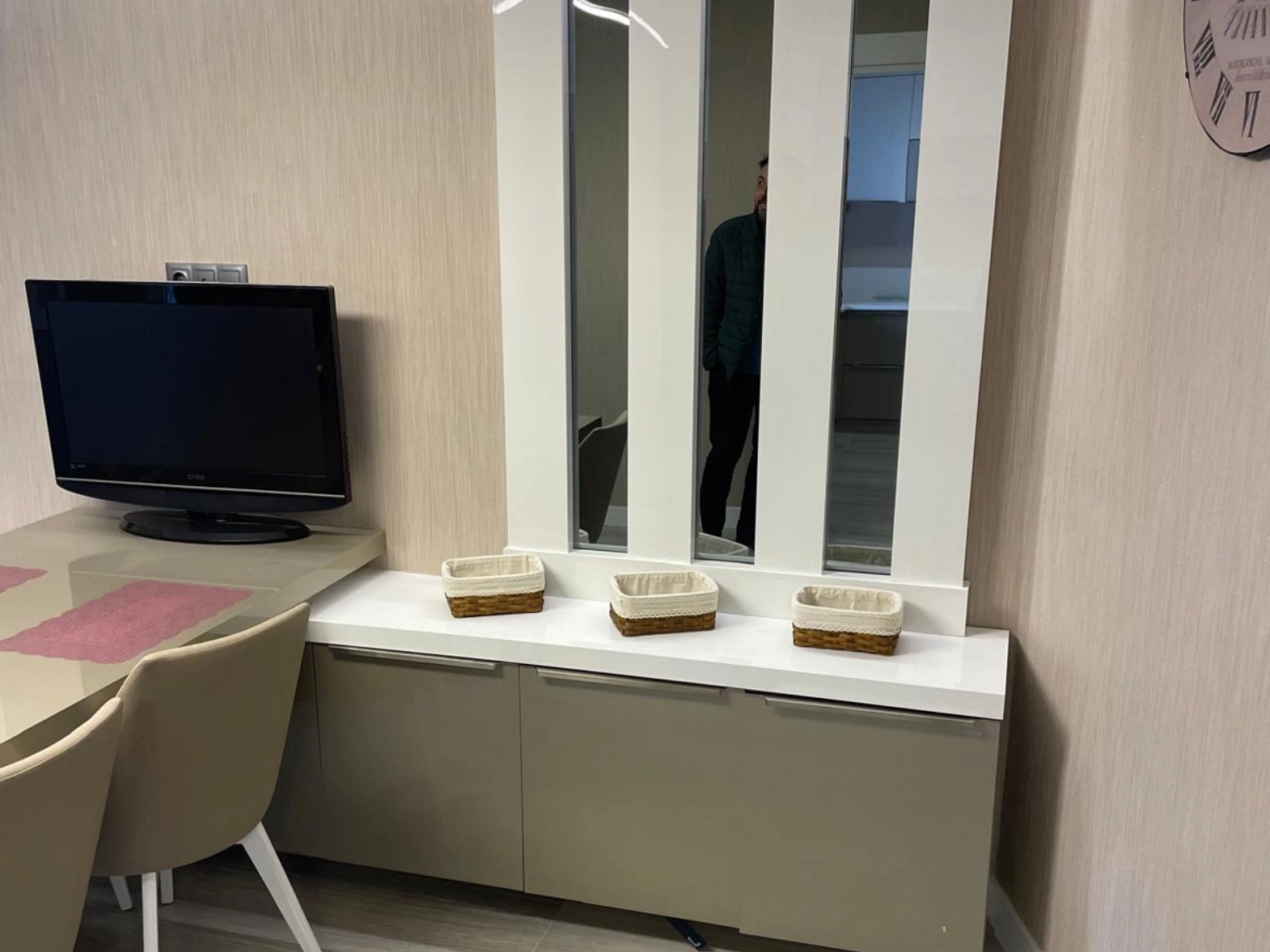 Oturma Odası Dekoratif Ünitesi