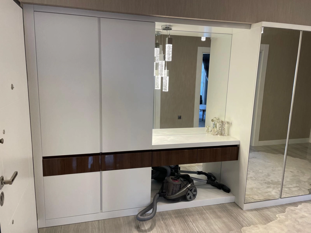 Fonksiyonel Vestiyer Tasarımı